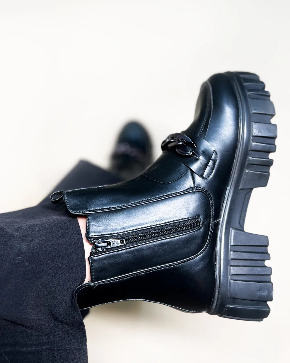 Black Handcrafted Side Zipper & Elastic Boots