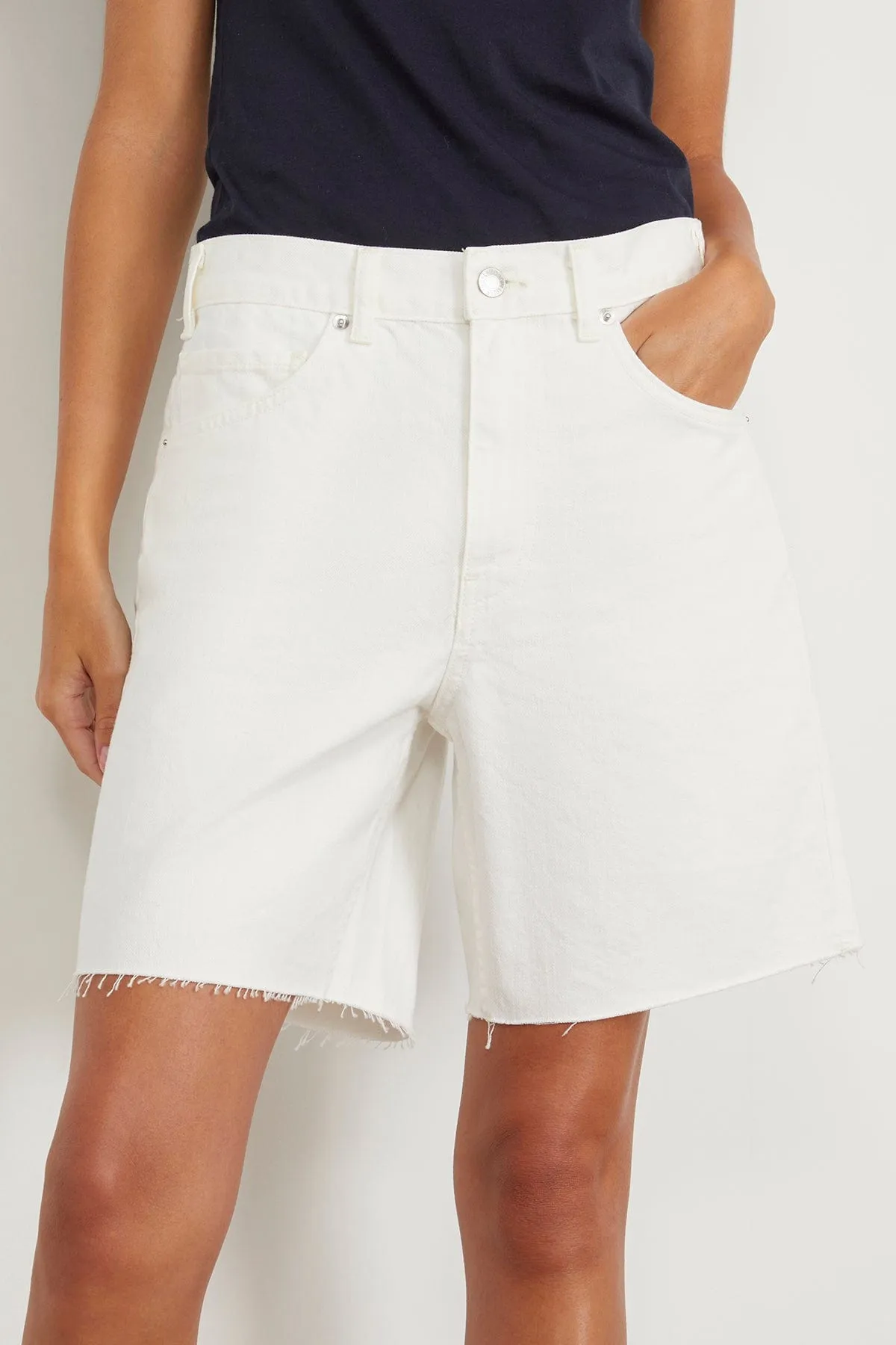 Russel Denim Short in Cream
